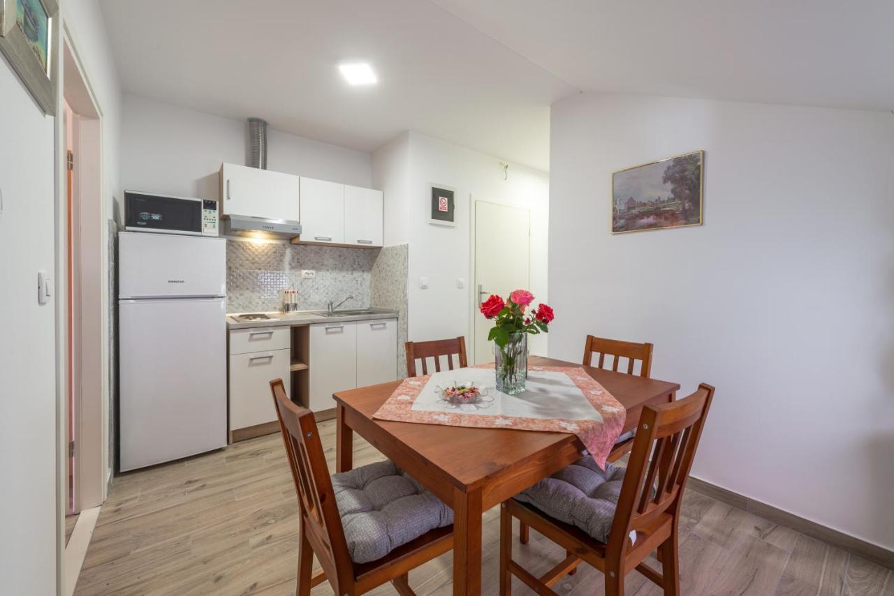 Apartments Vukelic Mlini Dış mekan fotoğraf